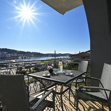 Holiday House Vukman トロギール エクステリア 写真