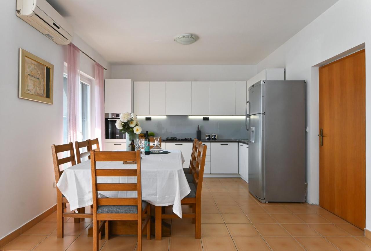 Holiday House Vukman トロギール エクステリア 写真